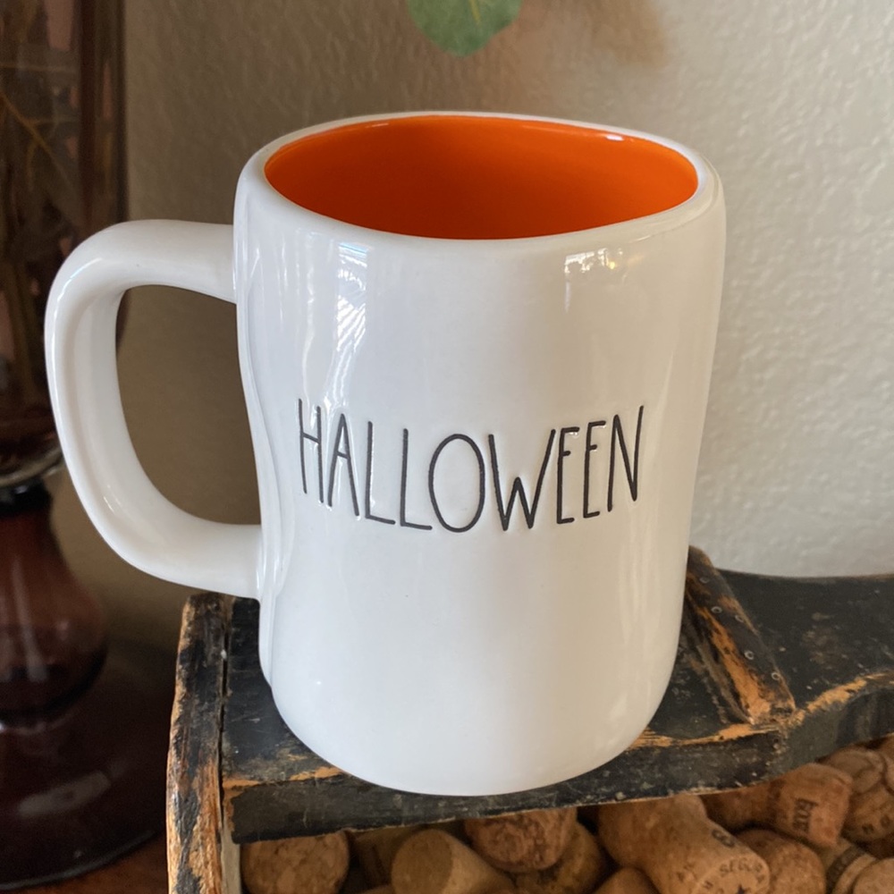 Rae Dunn Happy Halloween mug